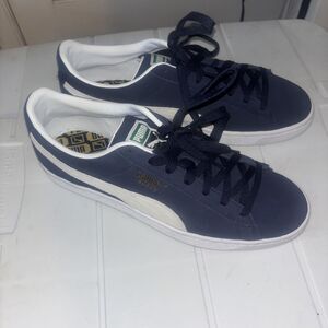 PUMA Suede Size 11 Dark Blue and White Men's Sneakers